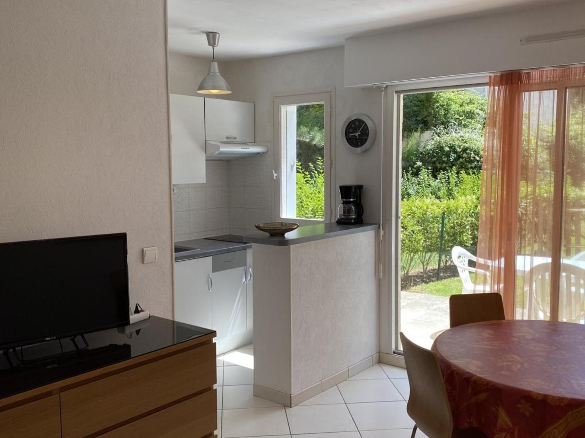 Апартаменти Cabourg : Studio Rez-De-Jardin Proche Plage, Animaux Acceptes, Tv, Wi-Fi Optionnel - Fr-1-487-331 Екстер'єр фото