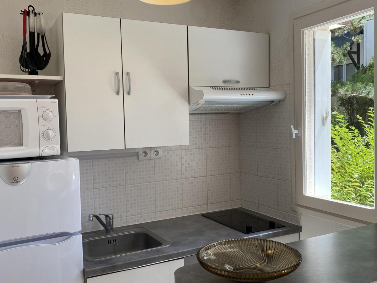 Cabourg : Studio Rez-De-Jardin Proche Plage, Animaux Acceptes, Tv, Wi-Fi Optionnel - Fr-1-487-331 Екстер'єр фото